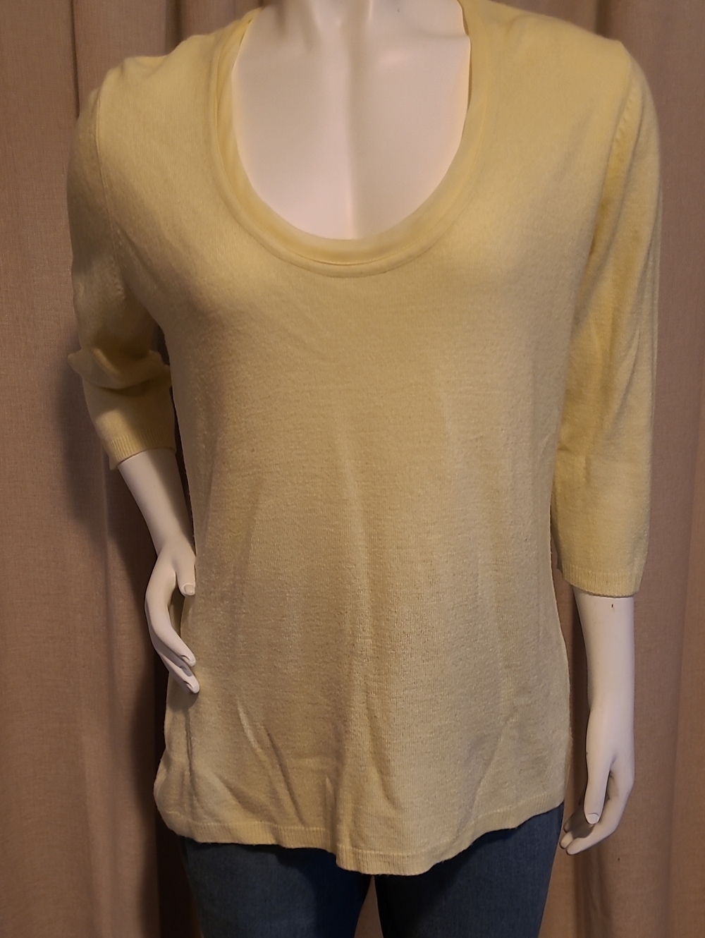 New York & Company Pale Yellow Scoop Neck Sweater
